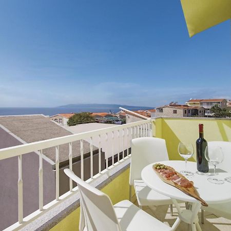 Stunning Apartment In Makarska Eksteriør billede