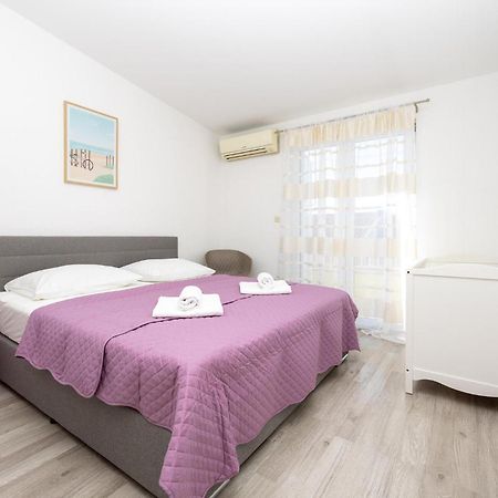 Stunning Apartment In Makarska Eksteriør billede
