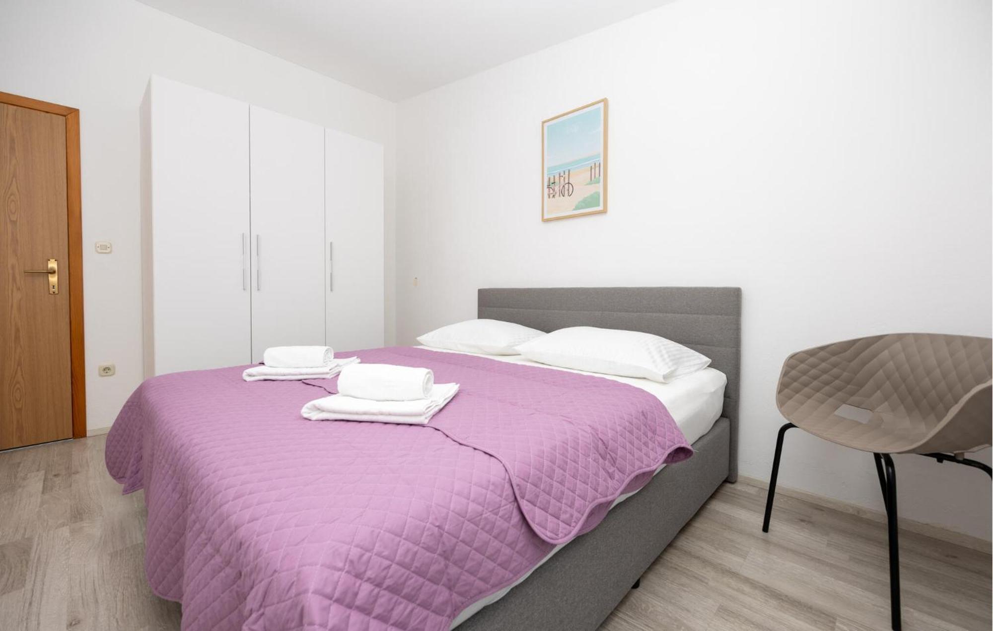 Stunning Apartment In Makarska Eksteriør billede
