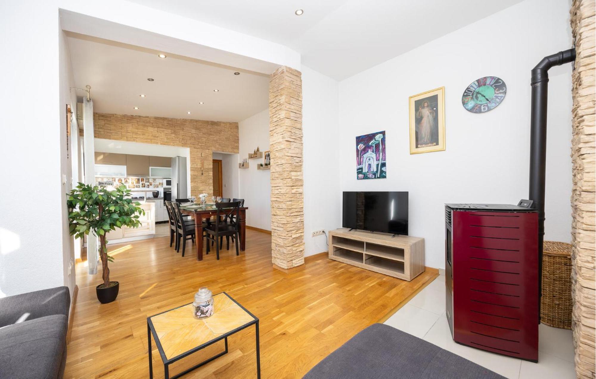 Stunning Apartment In Makarska Eksteriør billede