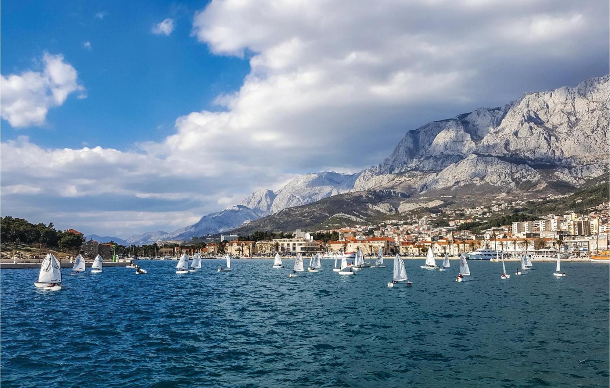 Stunning Apartment In Makarska Eksteriør billede